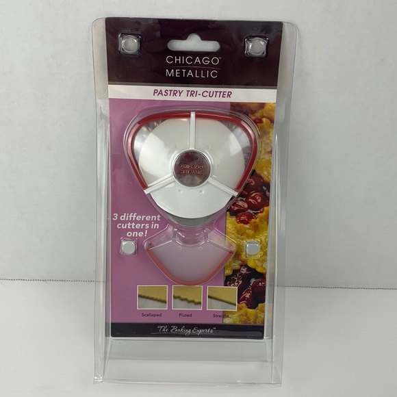 Chicago Metallic pastry tri-cutter - Picture 1 of 6